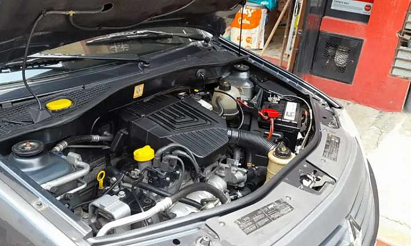 Vendo Renault Logan...