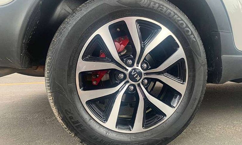 Kia Sportage Revolut...