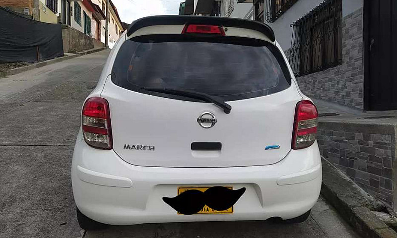 Nissan March 2012...