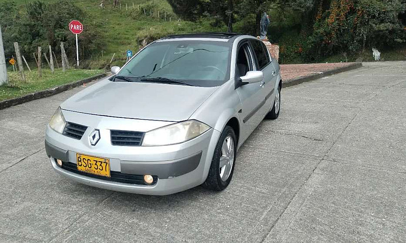 Vendo Renault Megane...