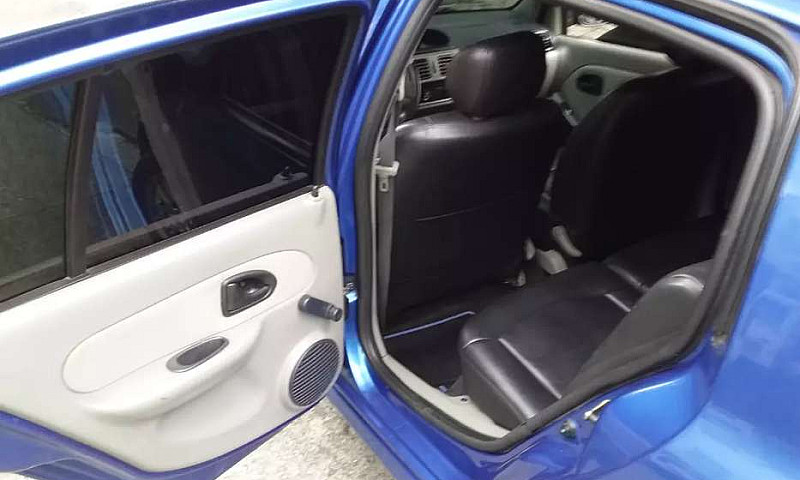 Vendo Renault Clio...