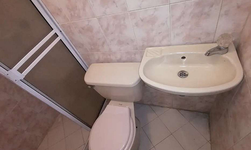 Apto Ubicado En Balc...