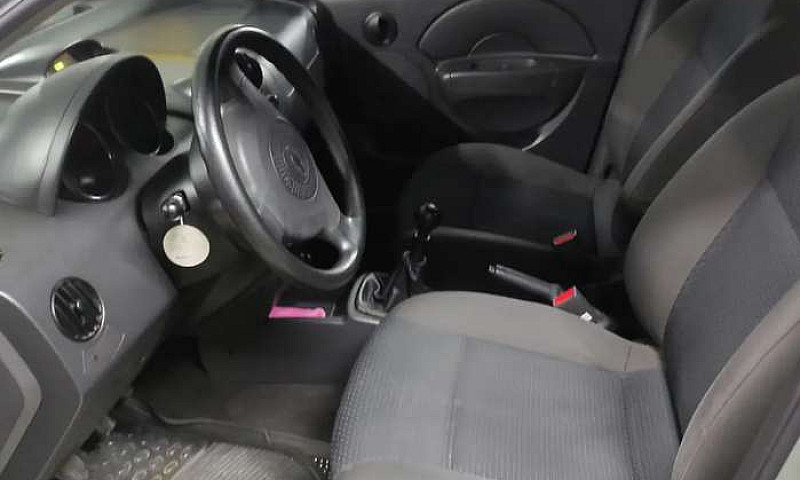 Vendo Aveo Familia E...