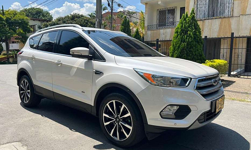 Ford Escape Titanium...