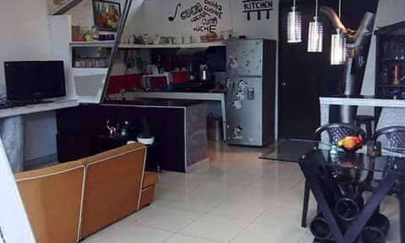 Vendo Amplia Casa...