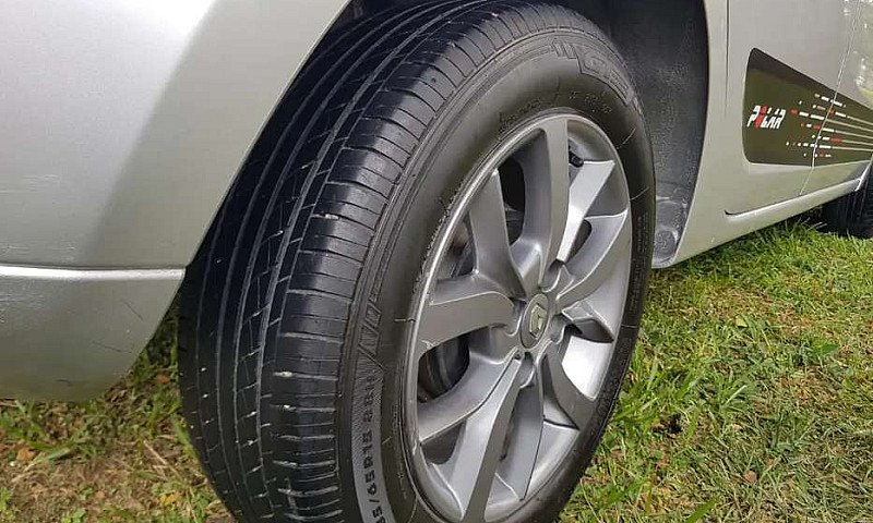 Vendo Renault Sander...