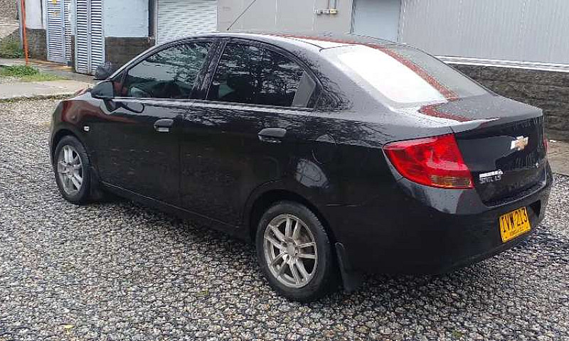 Vendo Automóvil Chev...
