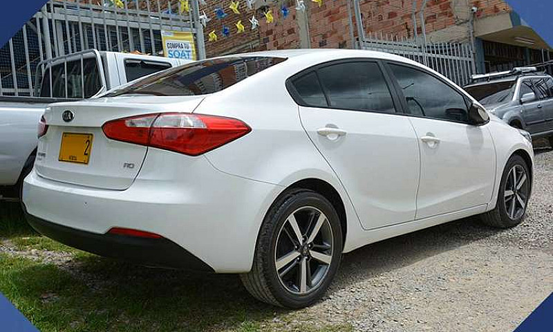 Kia Cerato Pro 2015 ...