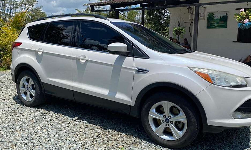 Camioneta Ford Escap...