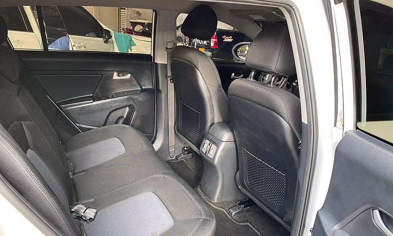 Kia Sportage...