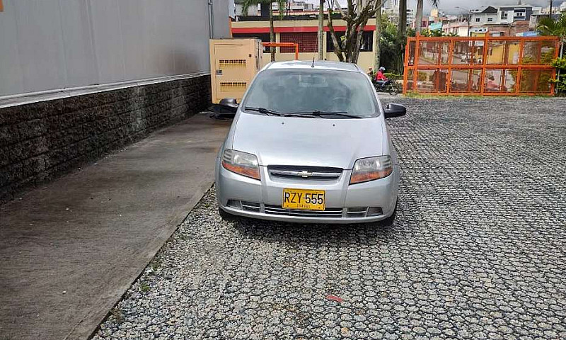 Vendo Automóvil Chev...