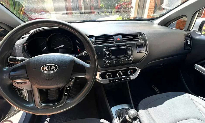 Kia Rio Sedan, Pedir...