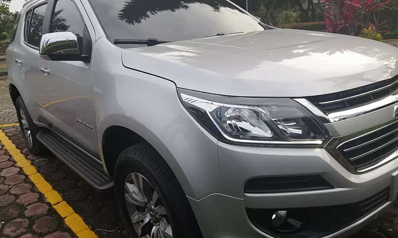 Vendo Chevrolet Trai...