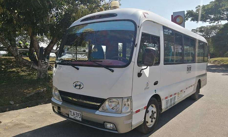 Buseta Hyundai Count...