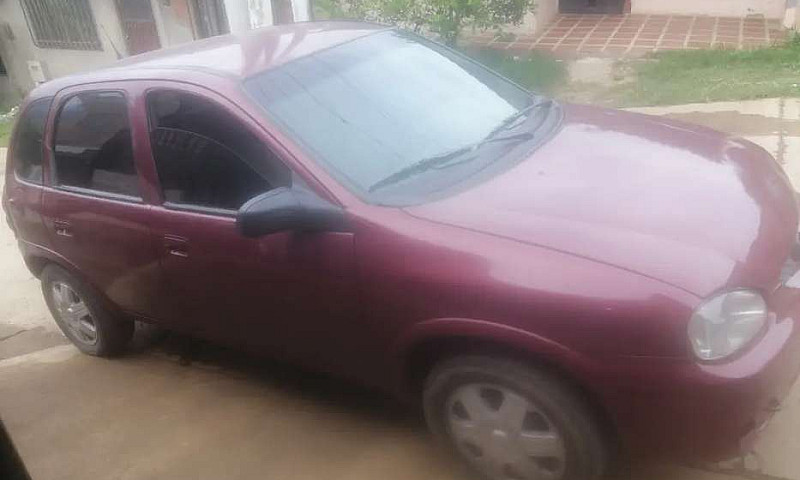 Se Vende Carro Corsa...