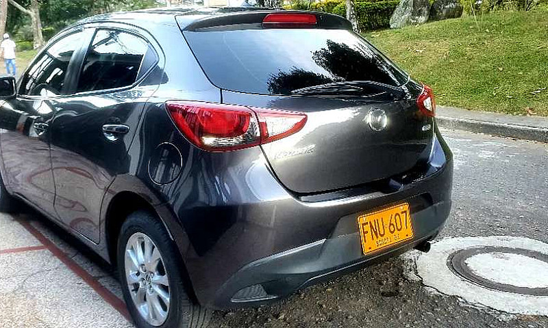 Vendo Permuto Mazda ...