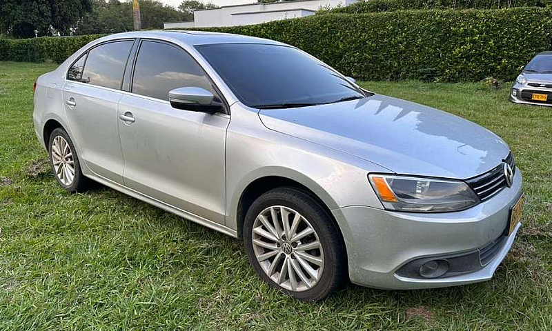 Volkswagen Jetta Com...