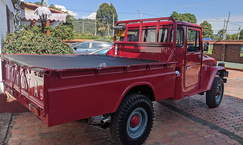 Toyota Fj45 4X4 Mod8...