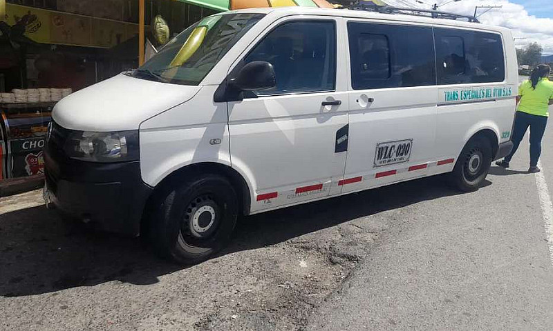 Volkswagen T5 Trasor...