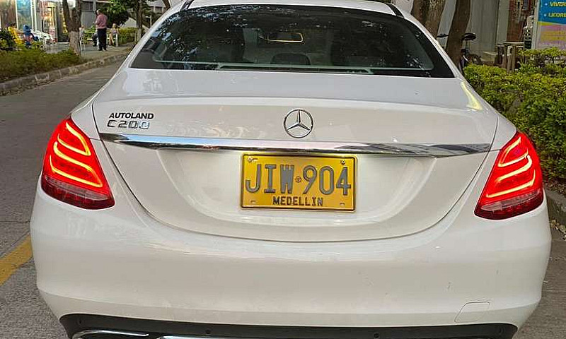 Mercedes Benz C200 E...