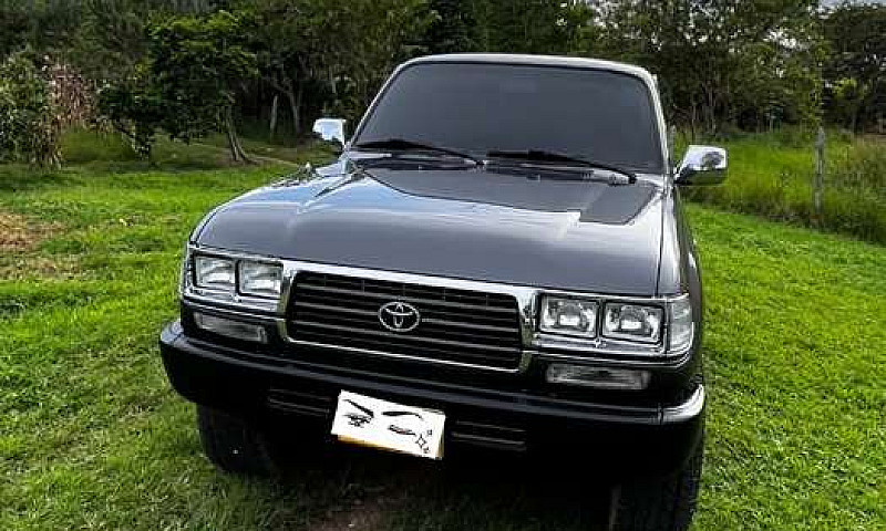 Vendo Toyota Burbuja...