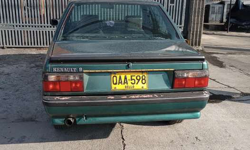 Se Vende Renault 9 E...