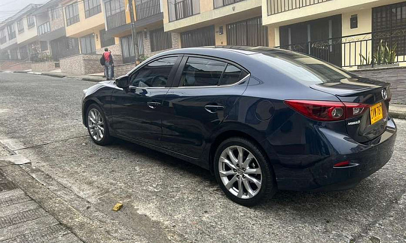 Mazda 3 Gran Touring...