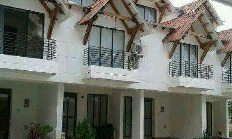 Hermosa Casa En Bosq...
