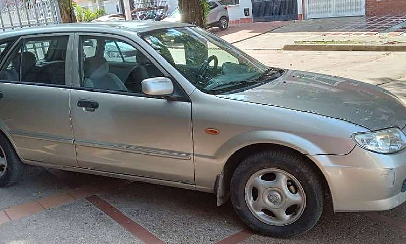 Vendo Mazda Hb 1.3 2...