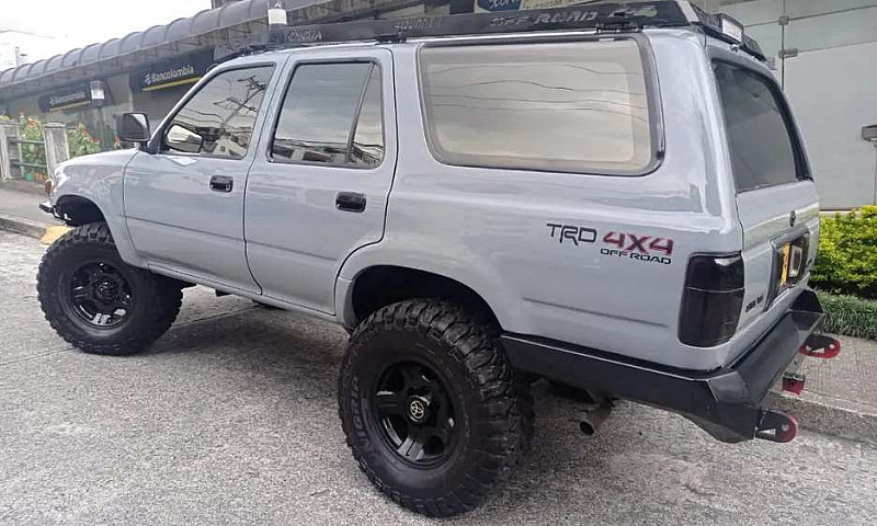 Toyota 4 Runer,4×4...