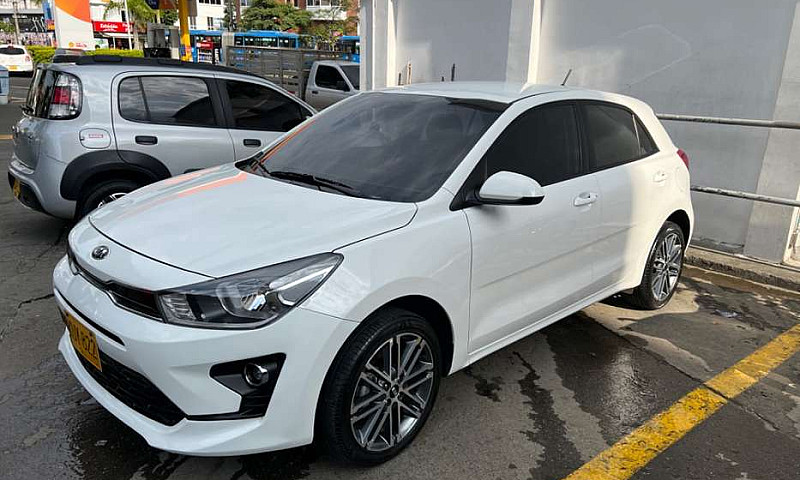 Kia Río Vibrant 2022...