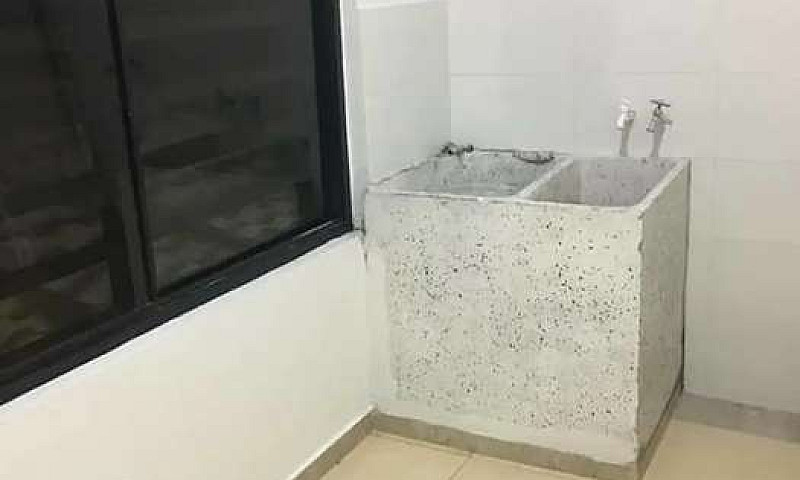 Arriendo Apto 2 Piso...