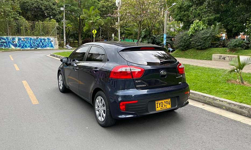 Kia Rio Specie R 201...