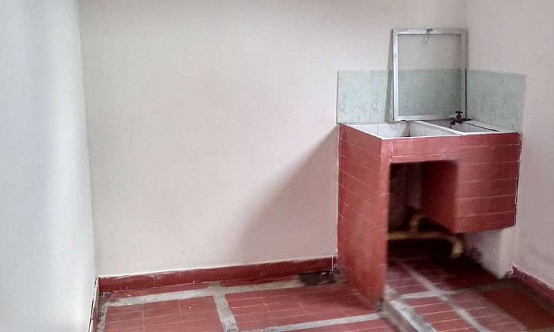 Se Arrienda Casa Bar...