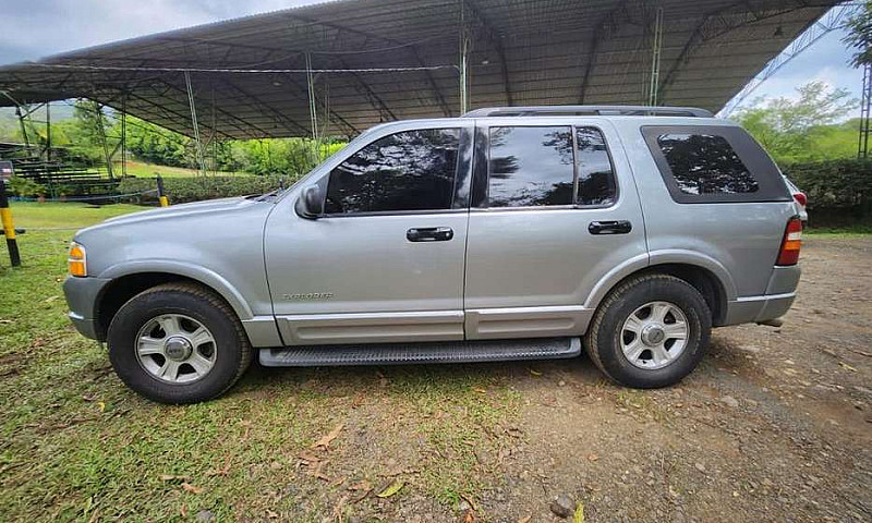 Ford Explorer Blinda...