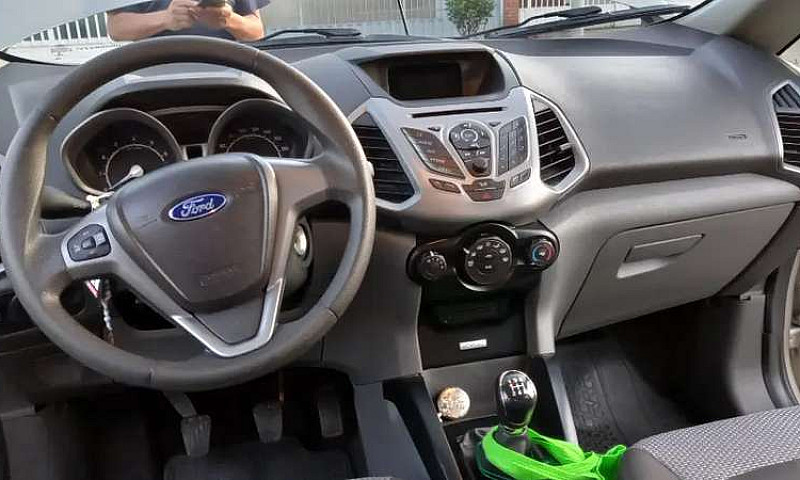 Vendo Ford Ecosport ...