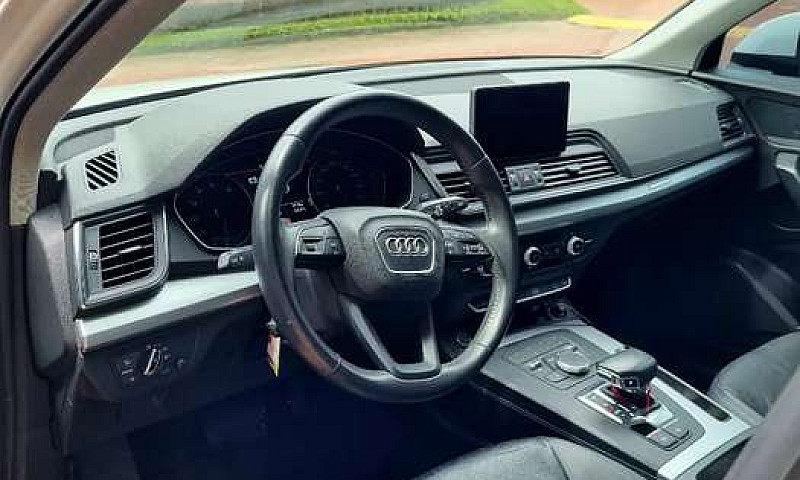 Audi Q5 Attraction 2...