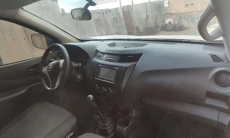 Vendo Permuto Nissan...