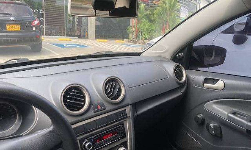 Volkswagen Voyage 20...