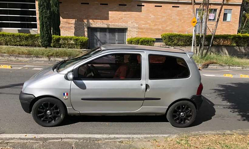 Vendo Twingo...