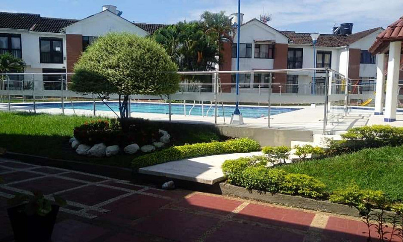 Casa 16 De Dos Pisos...