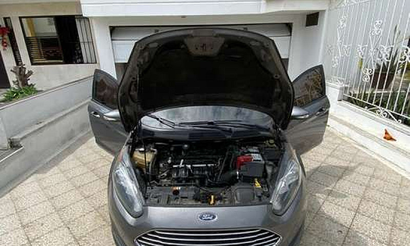 Se Vende Ford Fiesta...