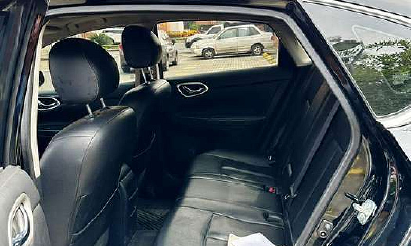 Vendo Nissan Sentra ...