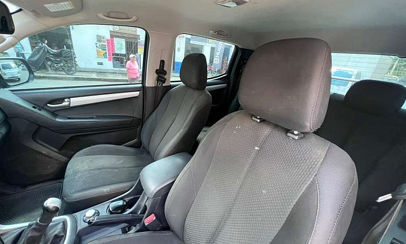 Vendo Chevrolet Dmax...