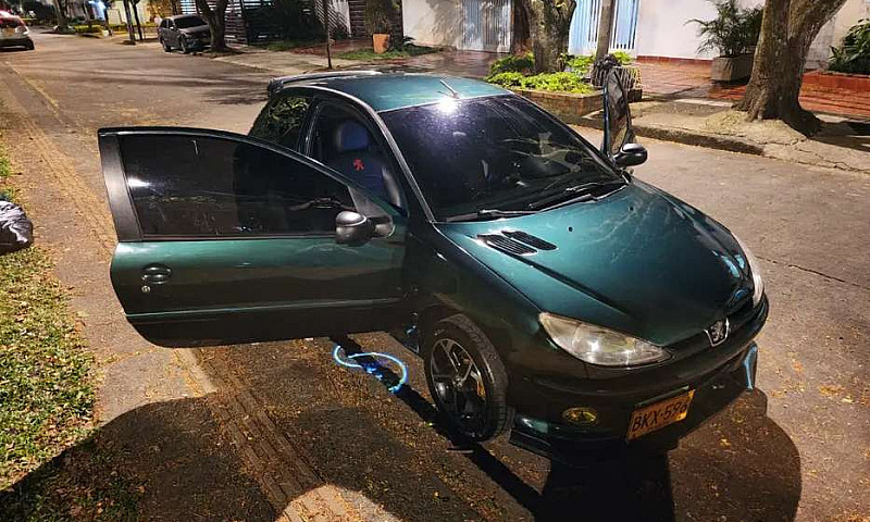 Peugeot 206 Full...