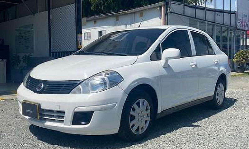 Nissan Tiida 2014 Au...