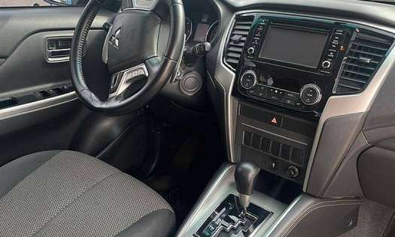 Mitsubishi L200 Trit...