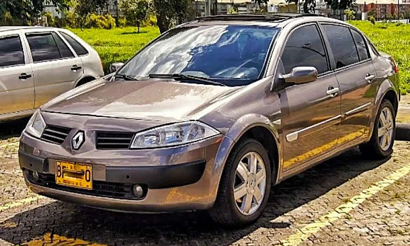 Vendo Renault Megane...