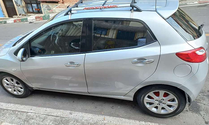 Se Vende Masda 2...