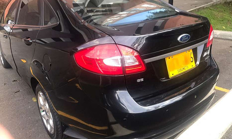 Ford Fiesta Se Autom...